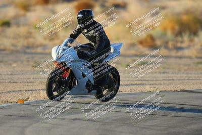 media/Oct-06-2024-Race Pace (Sun) [[d7d39ec7ad]]/1-Turn 10 (730am)/